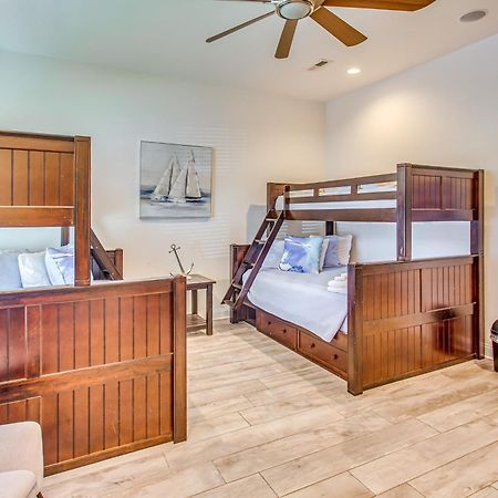 Myrtle Beach House With Hot Tub, Walk To Beach Kültér fotó